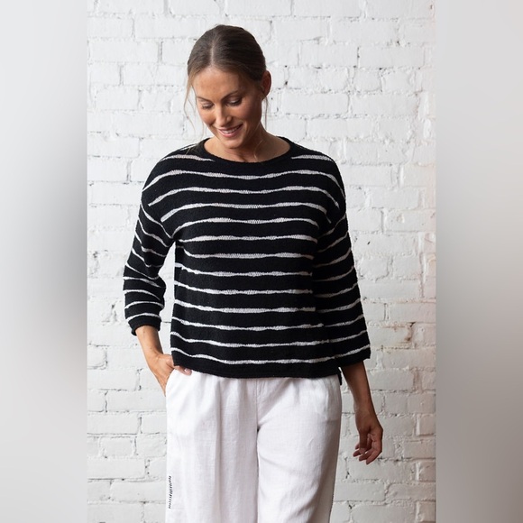 OLIVIA BY HABITAT | Wave Stripe Pullover Sweater Black and White - Picture 2 of 11